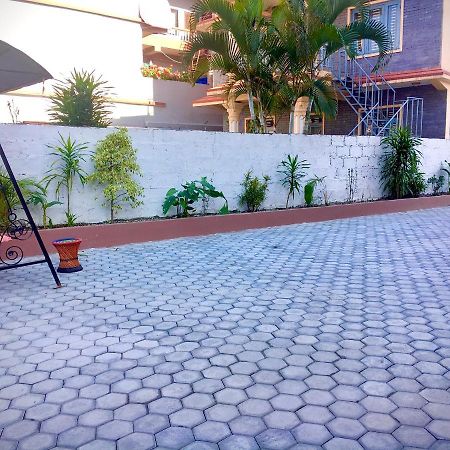Hotel Buttercup Pokhara Exterior foto
