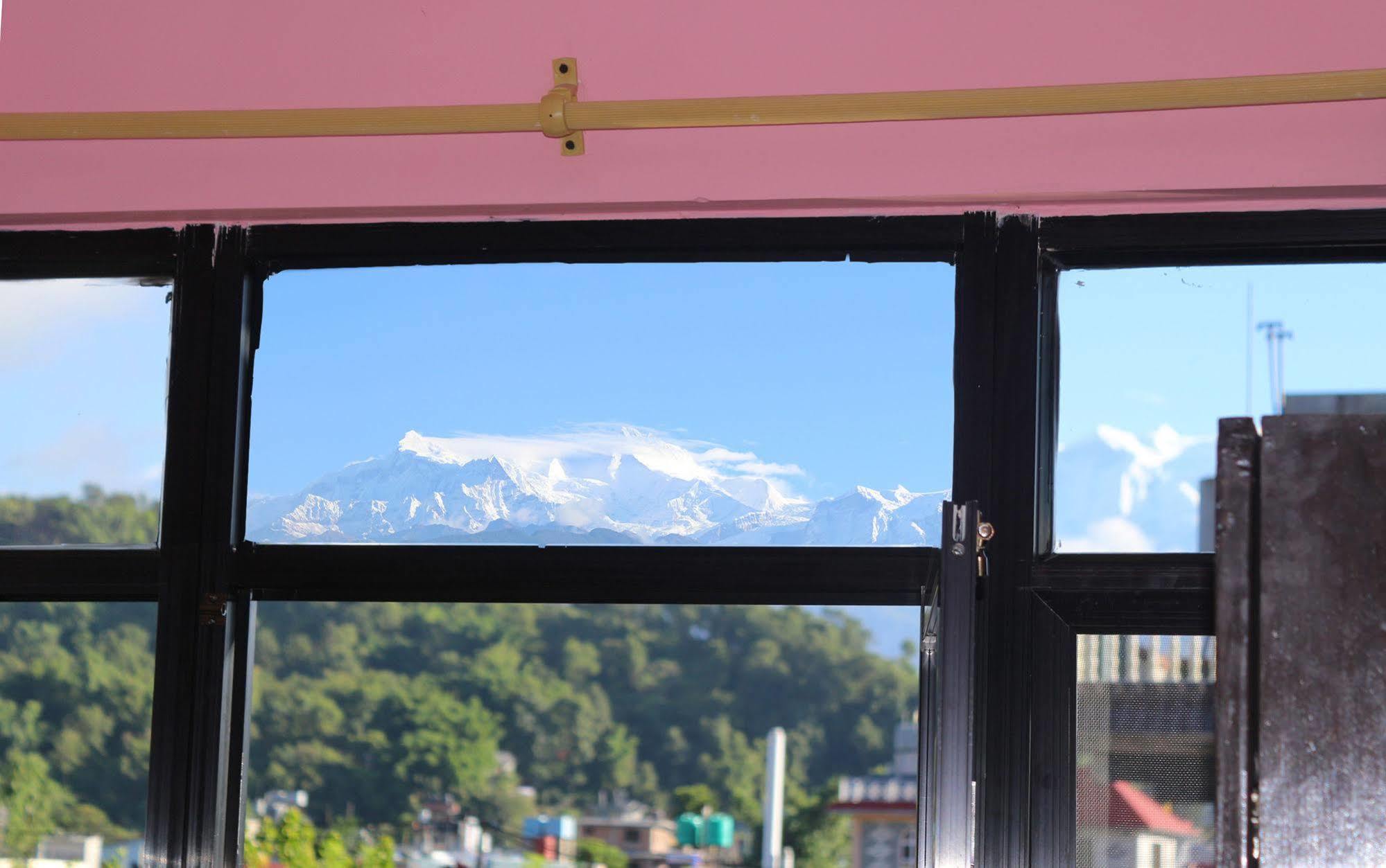 Hotel Buttercup Pokhara Exterior foto